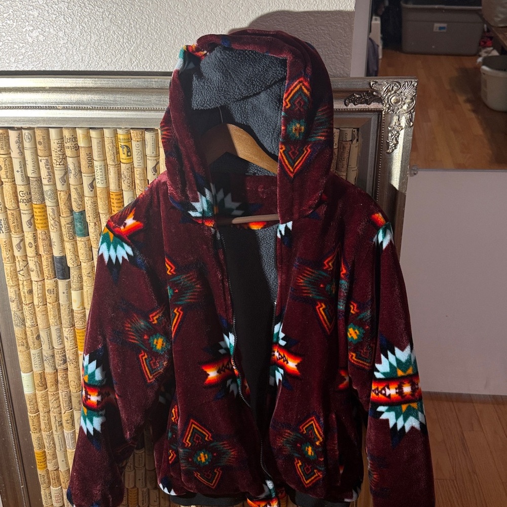 Colorful Patterned Hooded Jacket - Picture 3 of 5